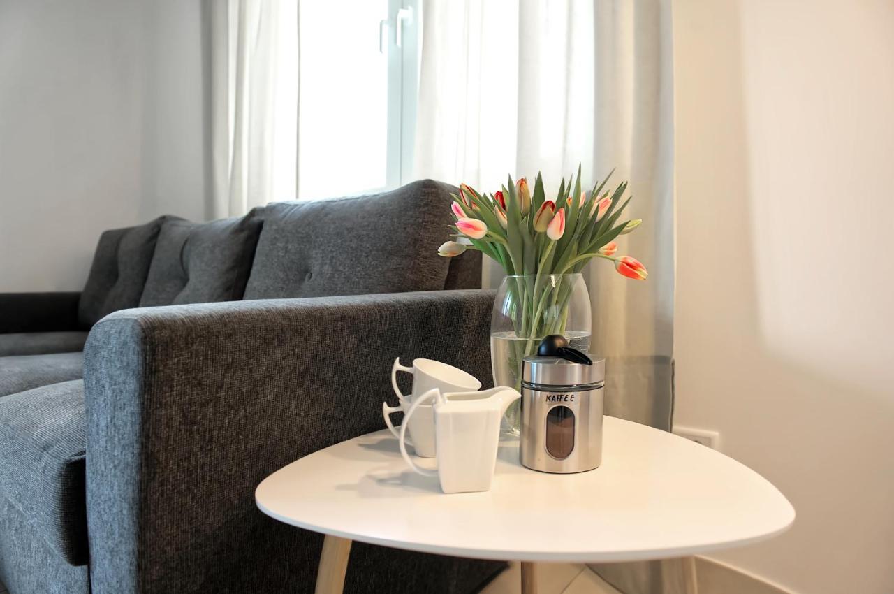 Modern Wohnen I Smart Tv I Terrasse I 2X Parkplatz I 2 Schlafzimmer I 6 Schlafplaetze Bad Oeynhausen Eksteriør bilde