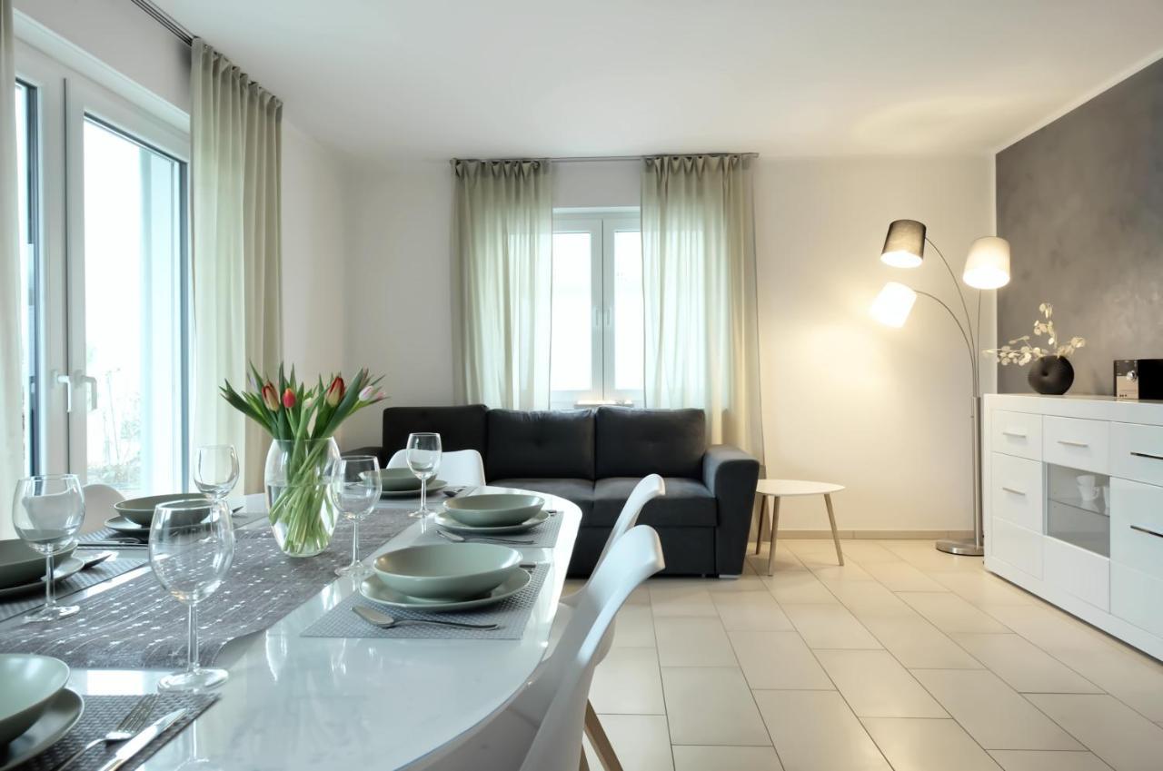 Modern Wohnen I Smart Tv I Terrasse I 2X Parkplatz I 2 Schlafzimmer I 6 Schlafplaetze Bad Oeynhausen Eksteriør bilde